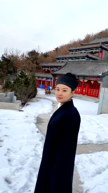 皈依佛门的姑娘,看破红尘