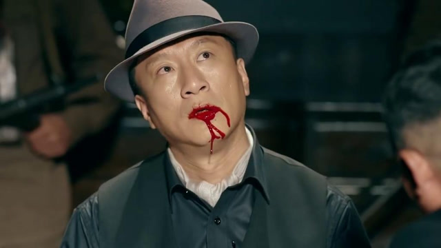 一代枭雄:何辅堂审问兄弟中内鬼,没想到竟把自己逼得口吐鲜血