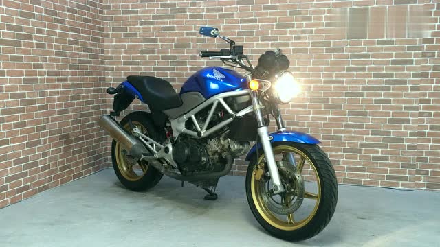 本田四缸的声浪不能忘怀?来听听本田v型双缸250的声浪吧!