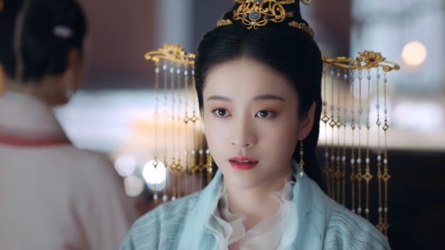 白发:泠月竟然将刺客处理的这样好?真的只是普通的丫鬟吗?