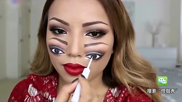 奇葩妹子朵朵开,美女直播爆衣亮瞎眼!