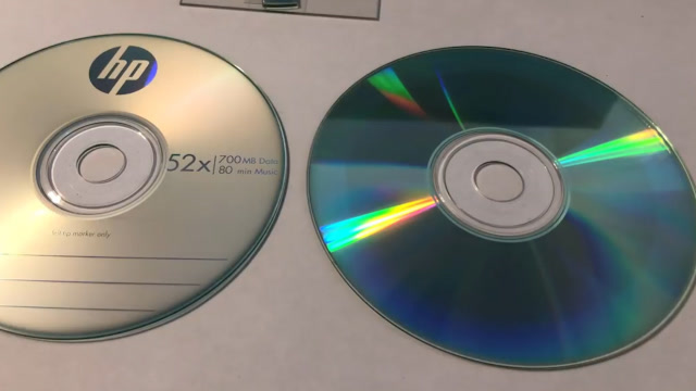 光盘是怎么记录信息的?显微镜放大1000倍看,看完恍然大悟!