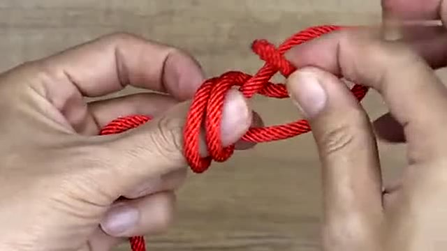 还在纠结绳子绑不紧吗?教你一招快速绑绳子,很管用!