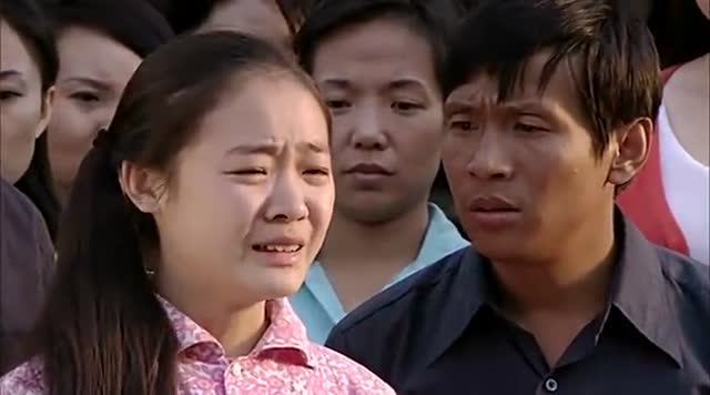 傻樱桃不想接受葛红的眼角膜,撒腿就跑,被懂事的葛红感动