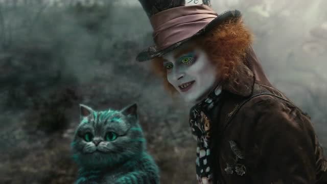 疯帽子人格分裂吓坏猫咪,还好老鼠及时出声,要不然后果难以想象