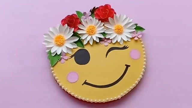 纸艺手工用卡纸做一张笑脸贺卡