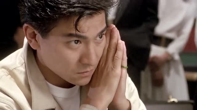 赌侠1:小刀尽得赌神真传,拿两张小牌都敢梭哈,真让人心惊肉跳