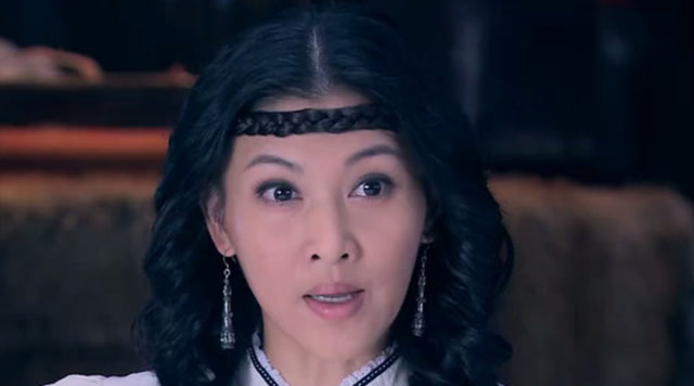 女土匪金盆洗手,谁知加入了部队后,说话办事照样霸气!
