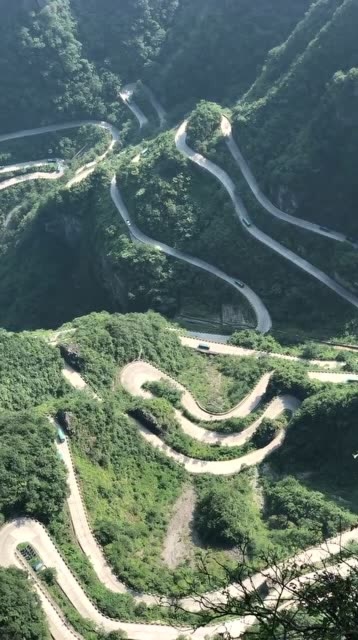美景:最美的山路十八弯,天门山.张家界青年
