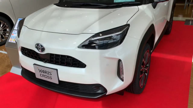 可算见到实车了,2021款丰田致炫cross展示,等不等自己拿主意