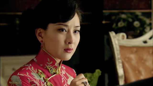 旗袍:美女特工不舍跟搭档分别,俩人聊了一晚上也没聊完,太悲壮