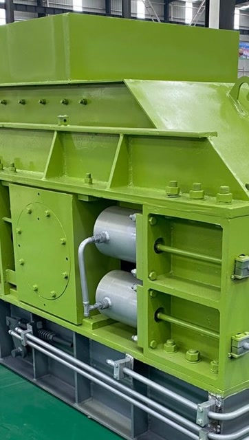 全液压对辊制砂机辊皮是什么材质