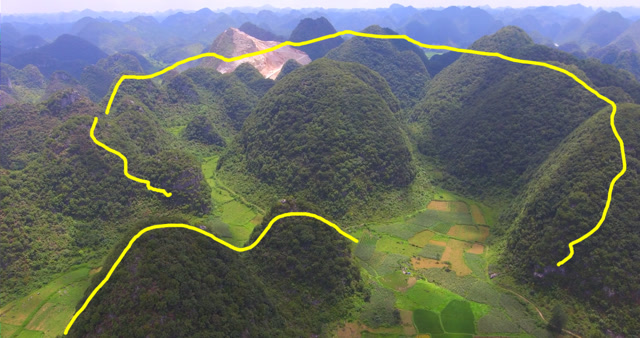 在贵州发现一个天坑坑中有小山简直就是风水宝地