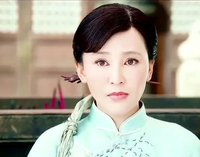 柳瑛娘带着孩子离开婆婆家,还没出门,却被大少奶奶拦下了!