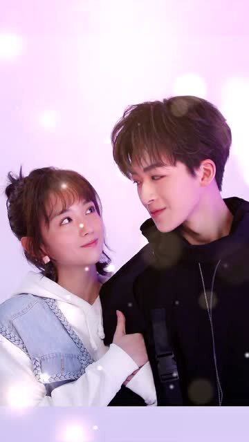 《完美的他》开播,何洛洛演的虚拟男友,何洛洛代露娃超甜合照