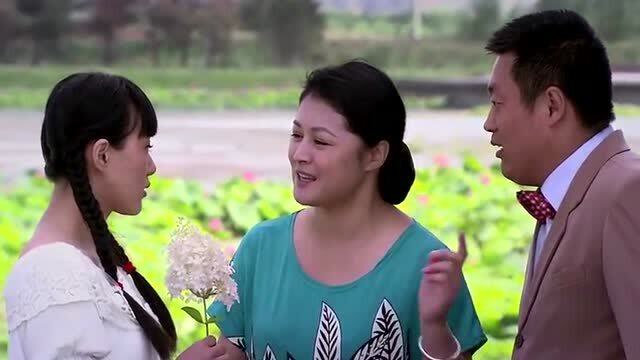 影视:宋晓峰和宋青莲相亲,怎料当场就给青莲吓晕了,不得不说晓峰这