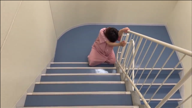 孕妇在爬楼梯阵痛瞬间简直是一万点暴击心疼妈妈