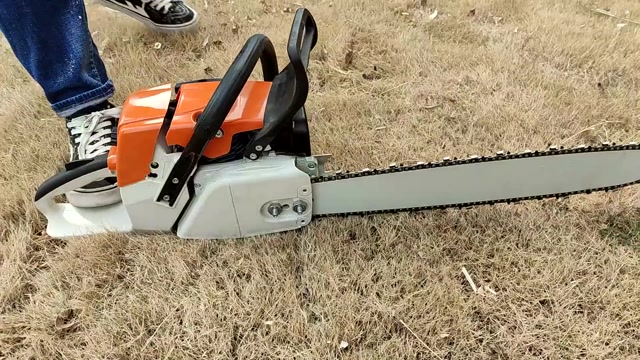 奥斯顿 381油锯视频