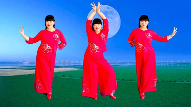 网红入门广场舞《水月亮》歌声清脆悦耳动听,舞姿优美好看,简单易学
