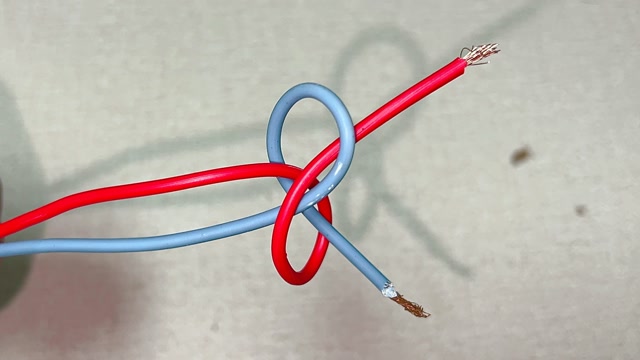 即将失传的传统技术,现在很少有电工这么做了