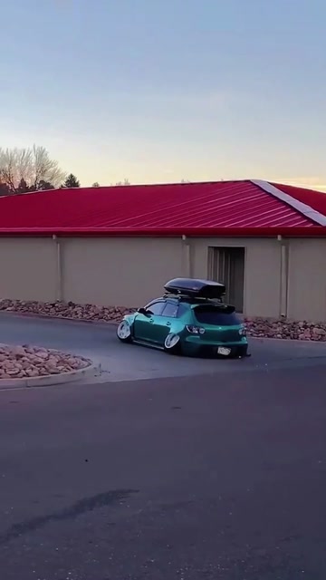 极致低趴,国外的改装车,你喜欢吗?