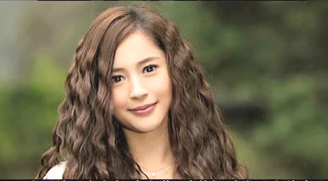 达芙妮浪漫灰姑娘 《天台爱情》李心艾造型先睹为快