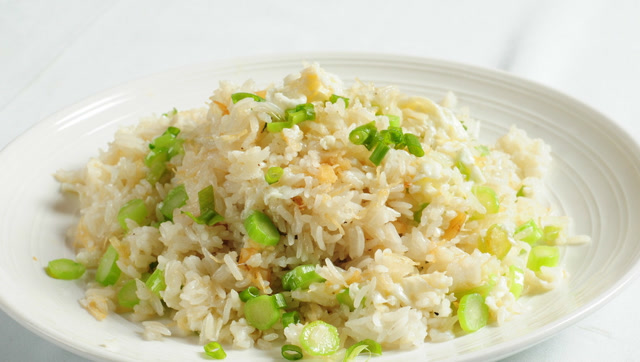 最具当地代表性的家庭美食,瑶柱蛋白炒饭!素食中的精品