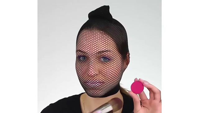 袜子套头不一定是用来打劫银行,还可以用来化妆哦!