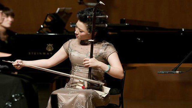 青年二胡演奏家王一婧悲情演奏《九儿》太感人了!