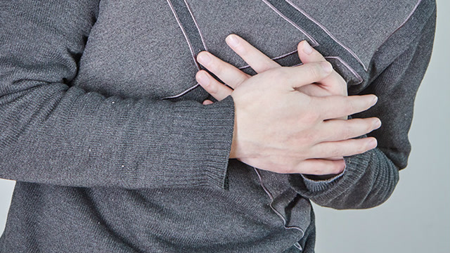 心口疼别不当回事,可能是这些疾病导致的,需立刻就医