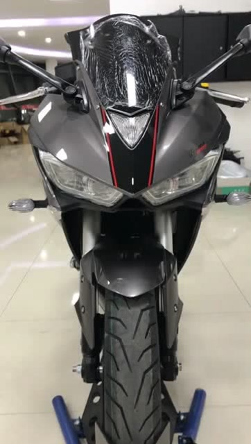 实拍:台荣gp1双缸400跑车!