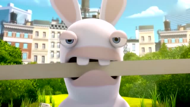 功夫高手,疯狂的兔子出现,咬着木棍打太极兔拳?