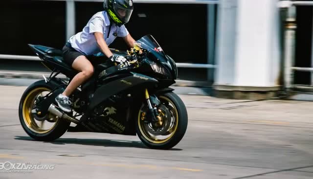夏天泡妞利器开它出去比跑车更吸睛雅马哈r6超酷街拍