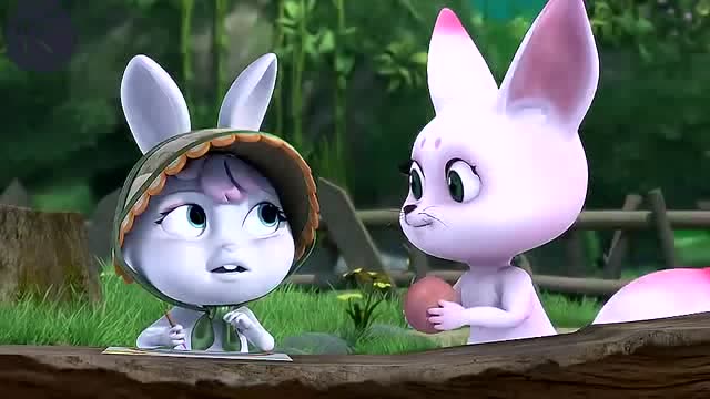 熊出没:小月亮抱了一个苹果给小兔子吃