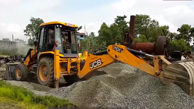 挖掘机功能多了也不好,推土和挖掘土都要做