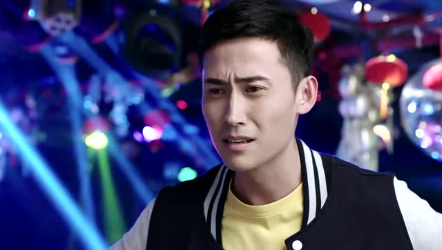 老爸当家:王冲在酒吧遇到权爱,差点坏了她的好事