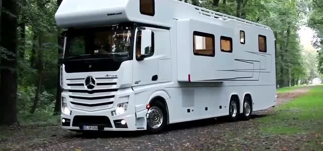 价值1000万的房车,我只是看看!