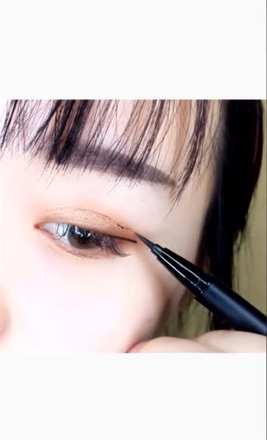 教你画最简单的网红无辜下垂眼线,简单又好看,手残党秒会