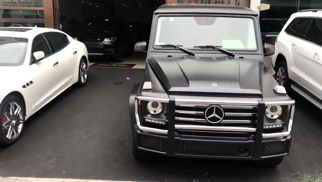 街拍亚光黑的奔驰大g,这才霸气