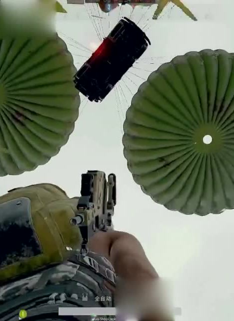 绝地求生二货队友抢空投,没想到成盒了!