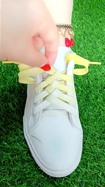 18最潮流的小白鞋系鞋带方法,宅女变女神