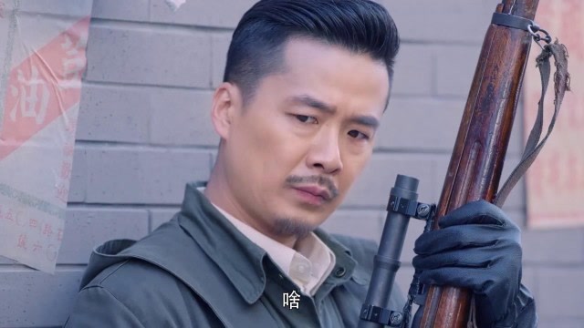 战地枪王:陆英豪为救老伯受伤,为了不伤及无辜好样的!