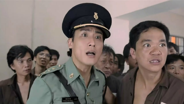 王晶这部电影《监狱风云》,梁家辉当起了典狱长,却是笑星