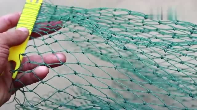 织抄网兜,撒网,用这种织法,不滑扣,织起来速度快
