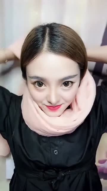 秋天这样围围巾显脸瘦,时尚又保暖,你喜欢吗?