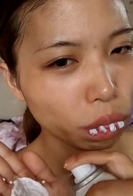 没想到龅牙小姐姐化完妆这么好看,走在街上根本认不出来!