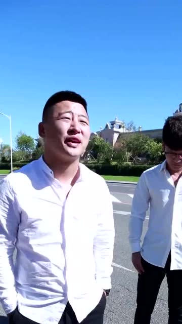 天梦翅董事长王岩打碎天价拉菲被,看不起羞辱!高清全集