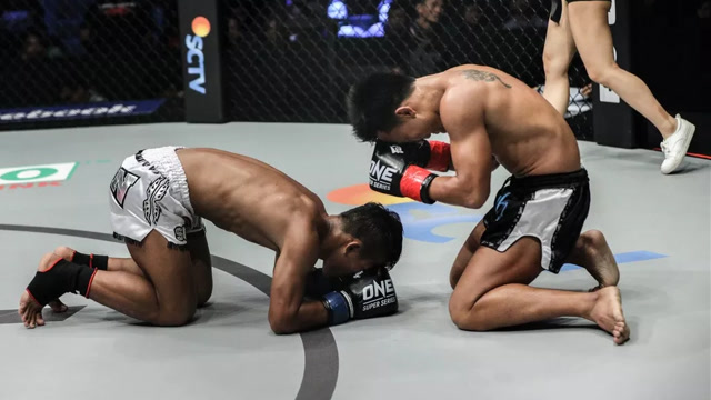 勒德斯拉vs索提泰拳王闪电勒德斯拉再胜新星展现刁钻进攻