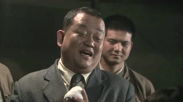 上海滩:汪月琪出言威胁,金大中太嚣张了,竟动手动脚的