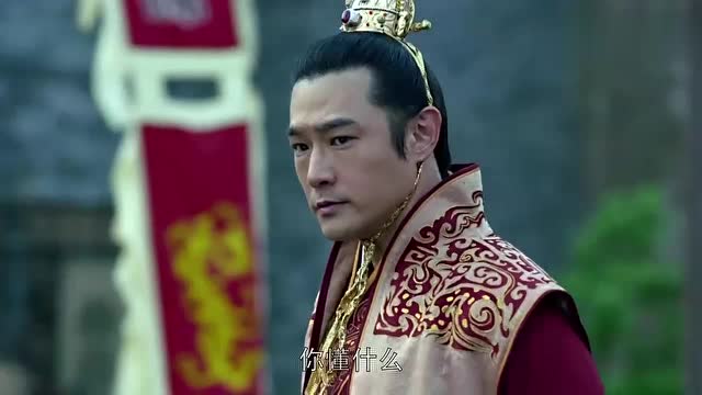 禁军大统领本领高强,一对二切磋武功,把两位公子打得落花流水